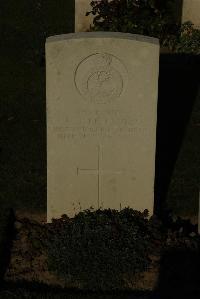 Caterpillar Valley Cemetery Longueval - Le Blond, B H